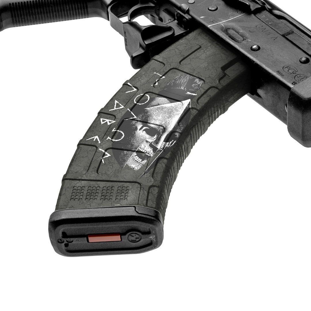 GunSkins® prémiový vinylový skin na zásobník AK-47 – GS® Molon Labe Black™ (Farba: GS® Molon Labe Black™)