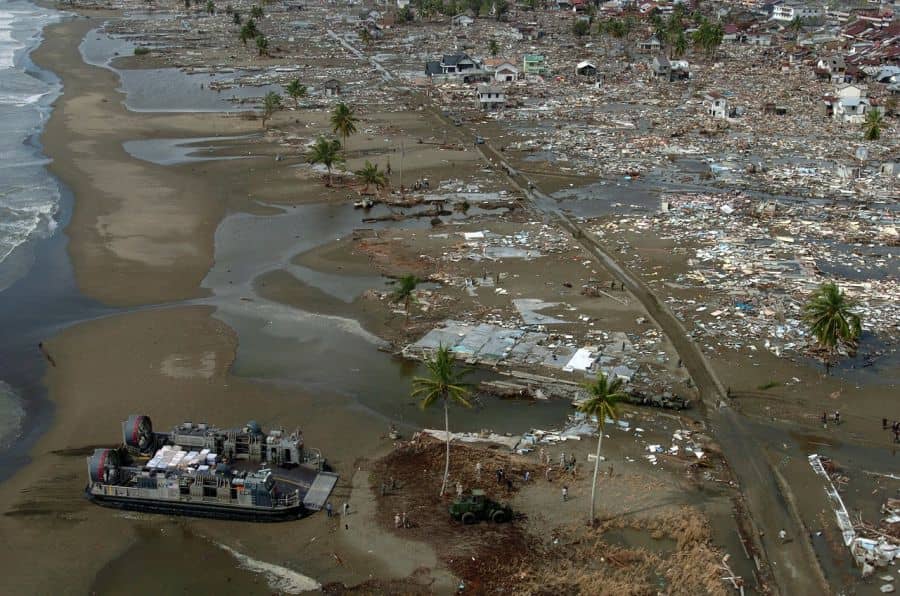 Pohľad na trosky po vlne Tsunami