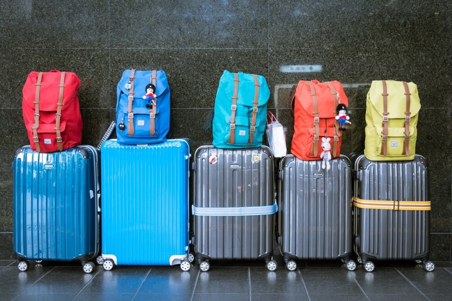 Batohy a kufre na letisku